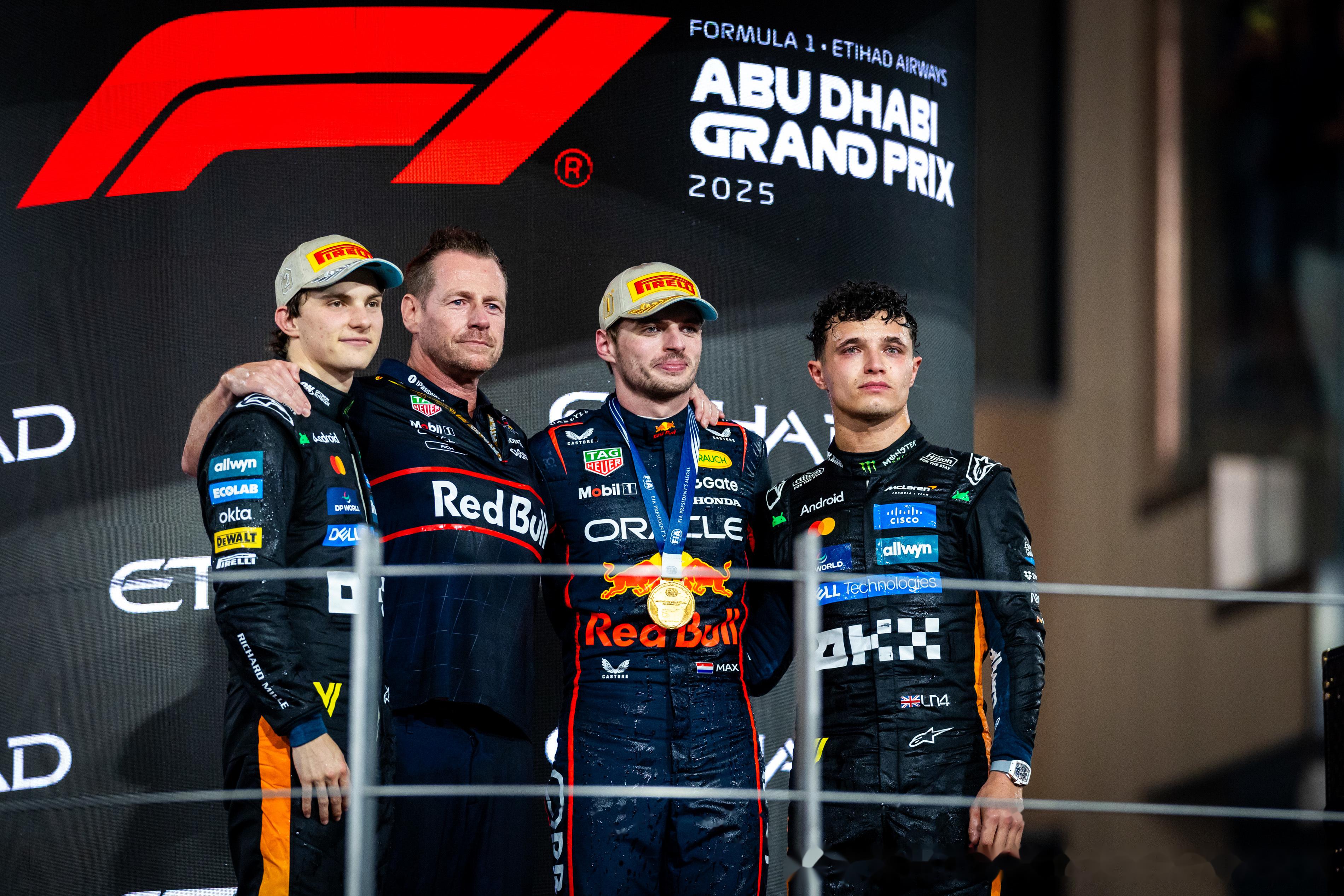 包含重磅！阿扎伦卡在日本队比赛中晋级比利亚雷亚尔围绕NBA季后赛豪取连胜，迈阿密热火围绕社区盾迎来里程碑的词条